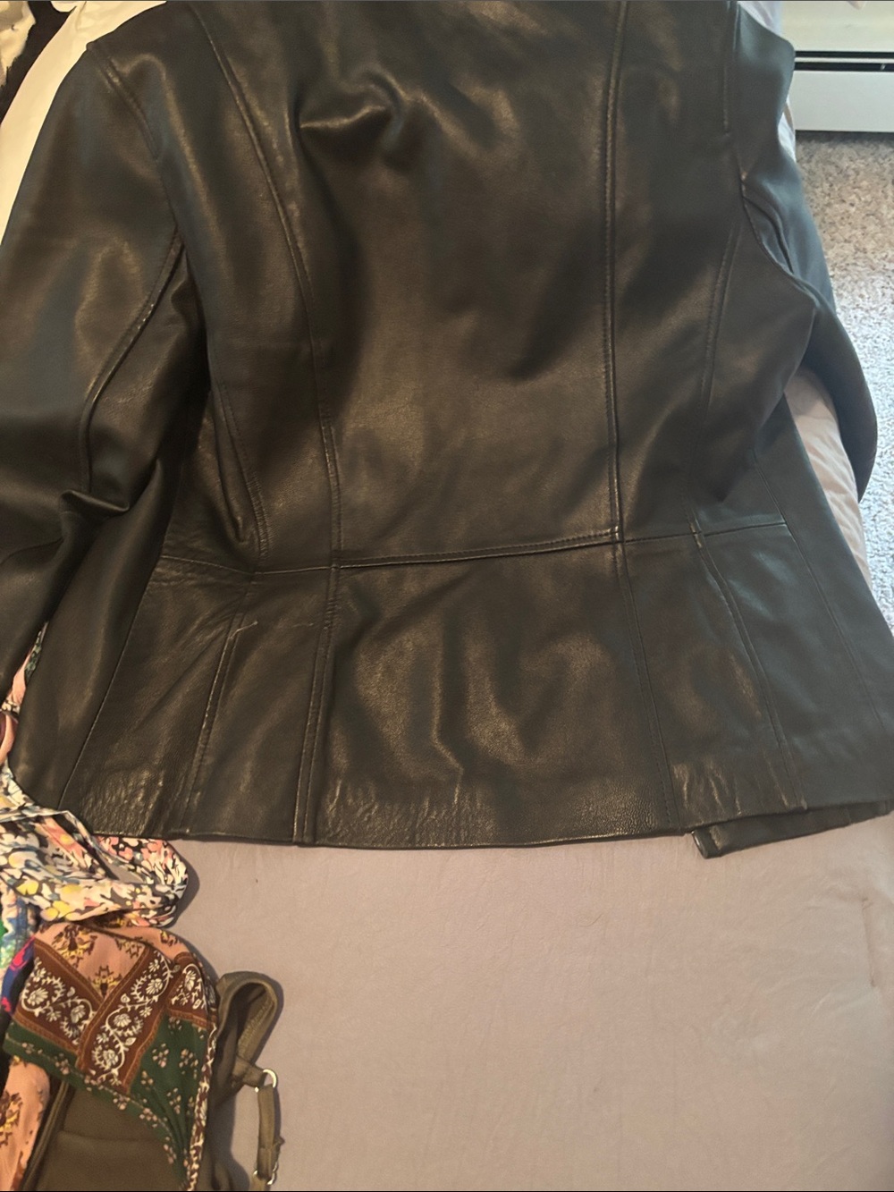 Jaclyn Smith Black Leather Jacket with Leopard-Print Lining - Picture 6 of 7